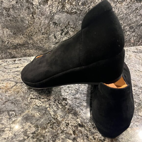 Bellara Genuine Suede Ballerina Flats - Picture 3 of 9